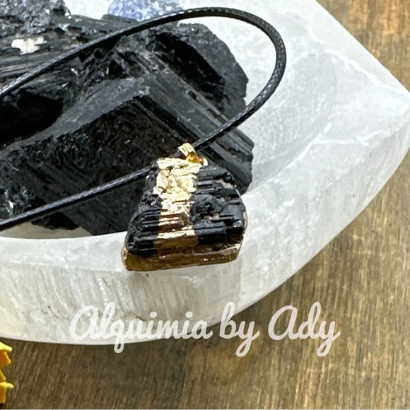 Raw Black tourmaline chunky nugget gold pendant black rope short necklace - Picture 2 of 10